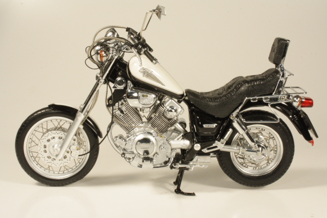 Yamaha XV 1100 Virago, musta