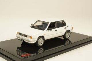 Alfa Romeo 33 Quadrifoglio, white