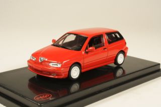 Alfa Romeo 145 CIVT, punainen