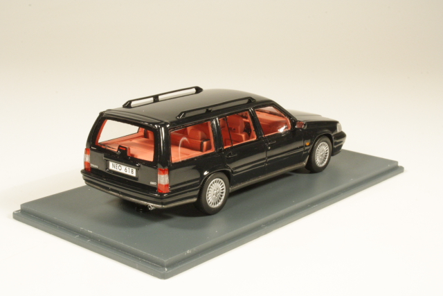 Volvo 960 Estate 1992, musta - Sulje napsauttamalla kuva