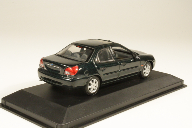 Ford Mondeo Mk2 4d Saloon 1996, green