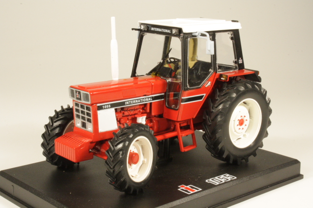 International 1055 1979, red