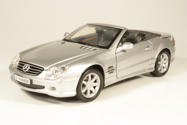 Mercedes SL500 2002, silver