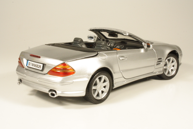 Mercedes SL500 2002, silver