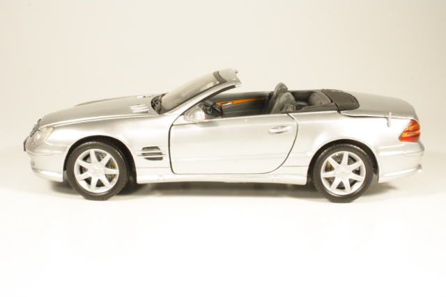 Mercedes SL500 2002, silver