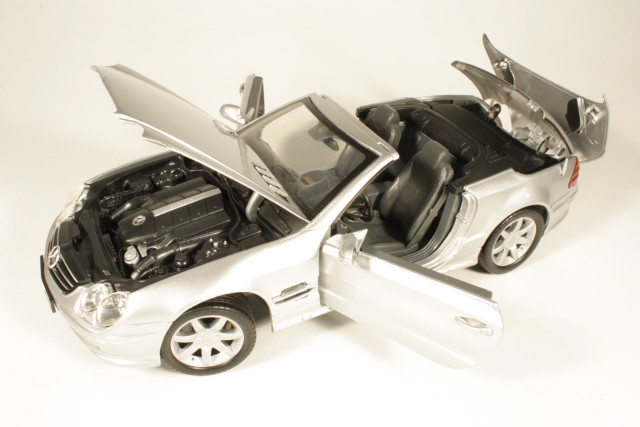 Mercedes SL500 2002, silver