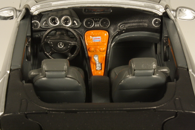 Mercedes SL500 2002, silver