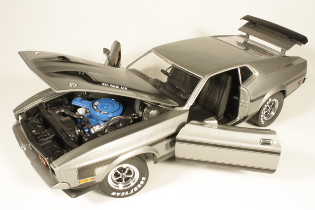 Ford Mustang Mach 1 1971, silver