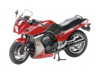 Kawasaki GPZ900R Ninja, red