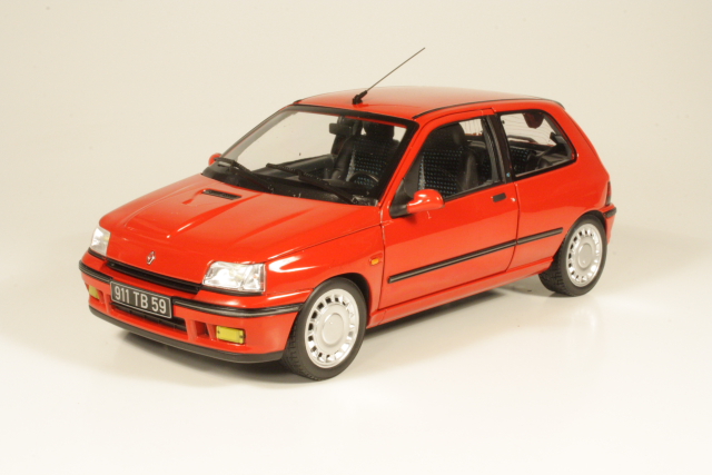 Renault Clio 16S 1991, punainen - Sulje napsauttamalla kuva