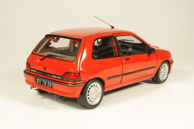 Renault Clio 16S 1991, red