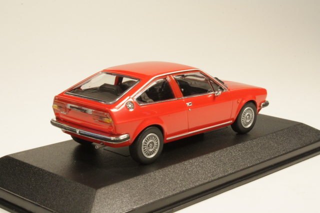 Alfa Romeo Alfasud Sprint 1976, punainen - Sulje napsauttamalla kuva