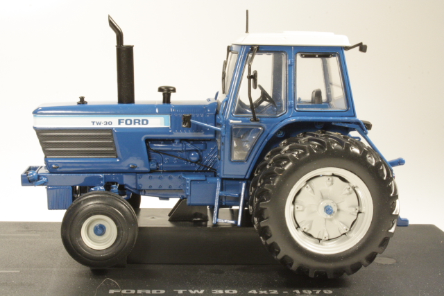 Ford TW-30 4x2 1979, blue