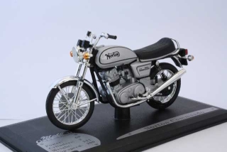 Norton 850 Commando, hopea