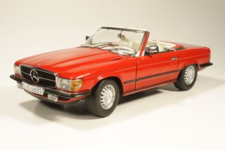 Mercedes 350SL Open Convertible 1977, punainen