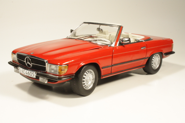 Mercedes 350SL Open Convertible 1977, punainen