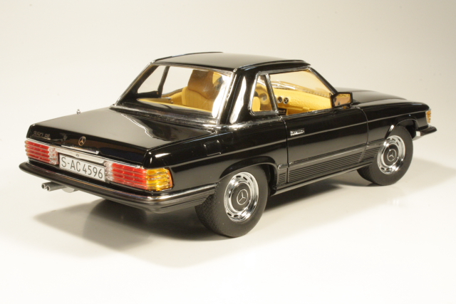 Mercedes 350SL Hard Top 1977, musta