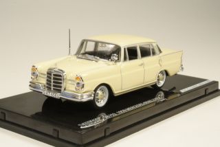 Mercedes 220SE (w111) 1959, beige - Sulje napsauttamalla kuva