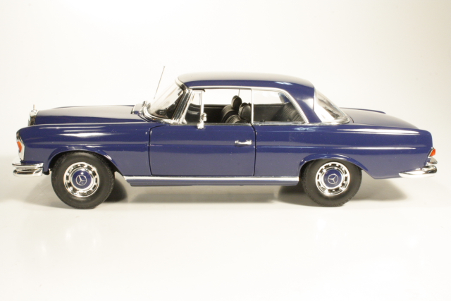 Mercedes 280SE (w111) Coupe 1969, sininen