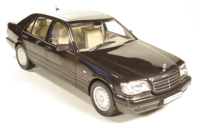 Mercedes S320 (w140) 1994, musta