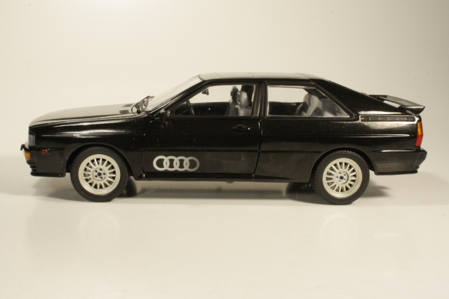Audi Quattro Coupe 1981, musta