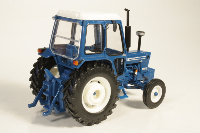 Ford 7600 1976, sininen