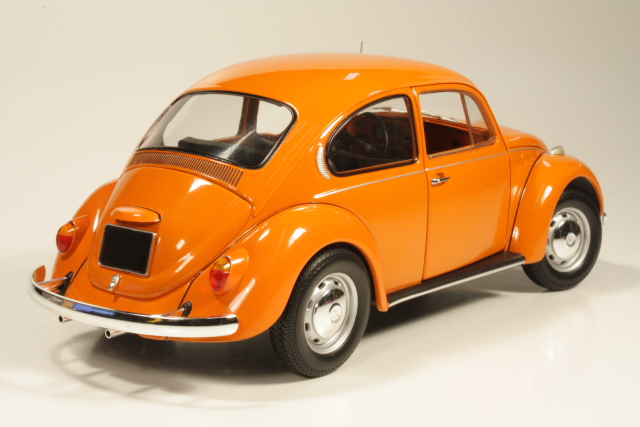 VW Beetle 1200 1972, orange