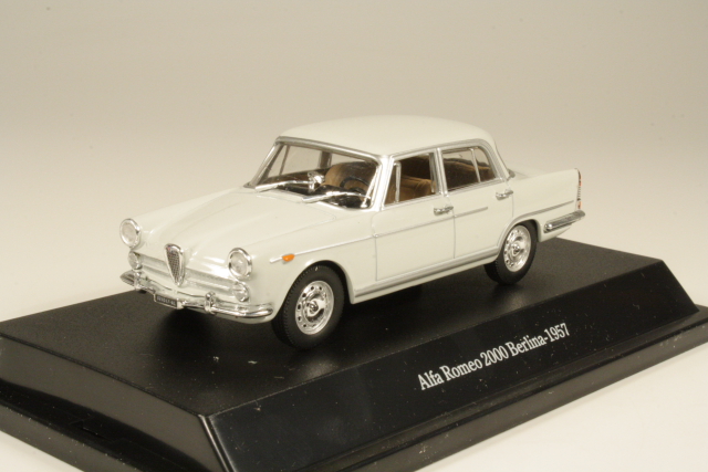 Alfa Romeo 2000 1957, grey