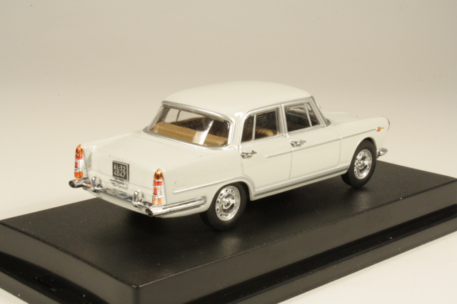 Alfa Romeo 2000 1957, grey