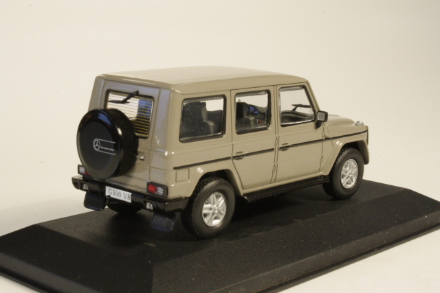 Mercedes G500 V8 1993, harmaa