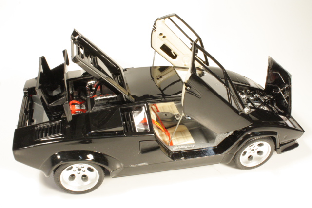 Lamborghini Countach LP5000S QV, black
