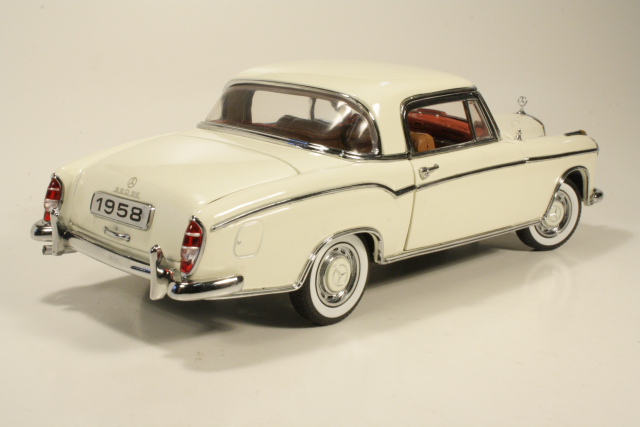 Mercedes 220SE (w128) Coupe 1958, valkoinen