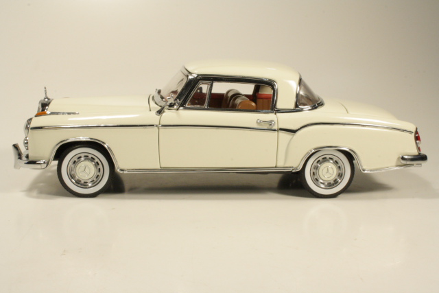Mercedes 220SE (w128) Coupe 1958, valkoinen