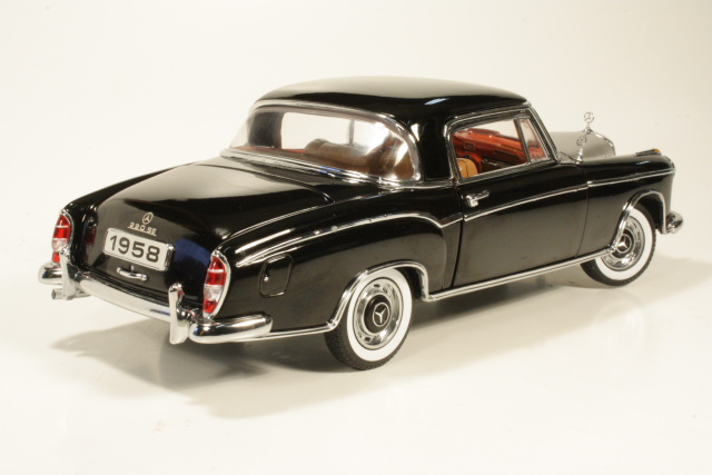 Mercedes 220SE (w128) Coupe 1958, musta