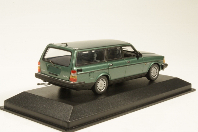 Volvo 240GL Break 1986, green