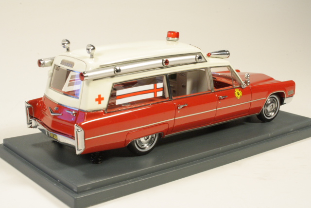 Cadillac S&S Ambulance Fire Rescue 1966, red