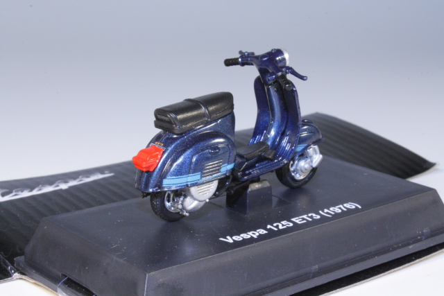Vespa 125 ET3 1976, dark blue