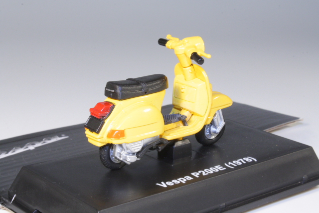 Vespa P200E 1978, keltainen