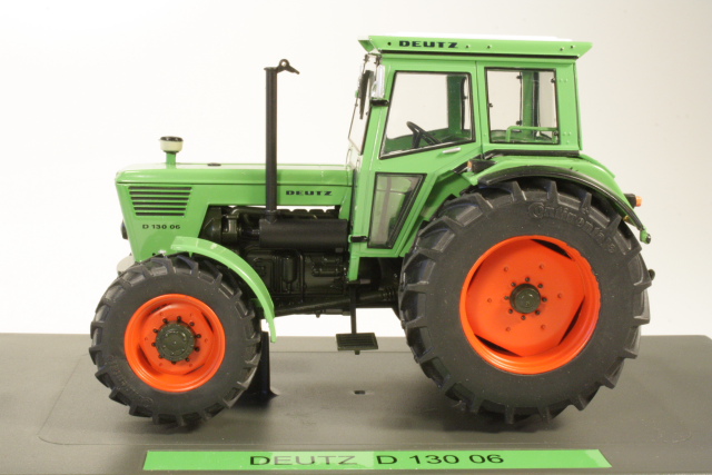 Deutz D130 06 1977, vihreä - Sulje napsauttamalla kuva