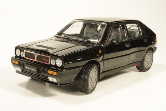 Lancia Delta HF Integrale 8V 1990, musta