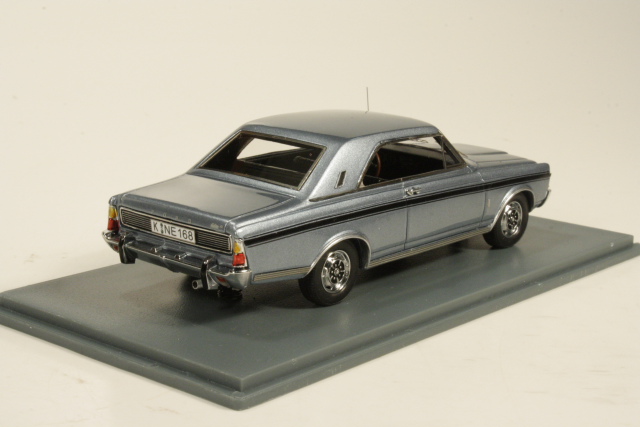 Ford Taunus P7 23M RS Coupe 1971, vaaleansininen