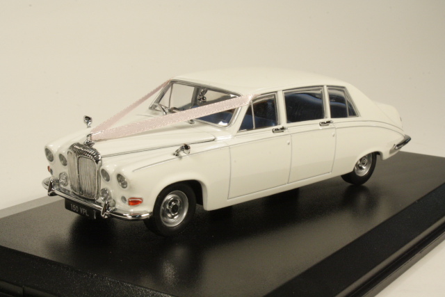 Daimler DS420 1968 "Wedding Car", valkoinen