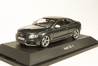 Audi RS5 2010, harmaa - Sulje napsauttamalla kuva