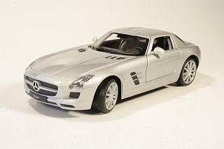 Mercedes SLS AMG 2010, silver