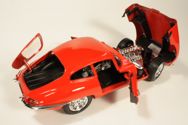 Jaguar E-Type Coupe 1961, red