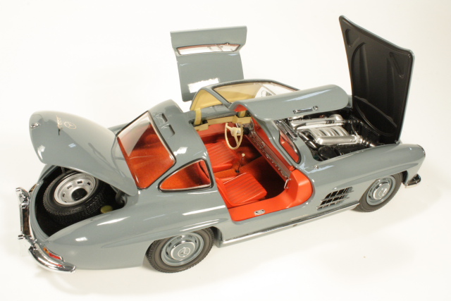 Mercedes 300SL (w198) Gullwing 1954, harmaa