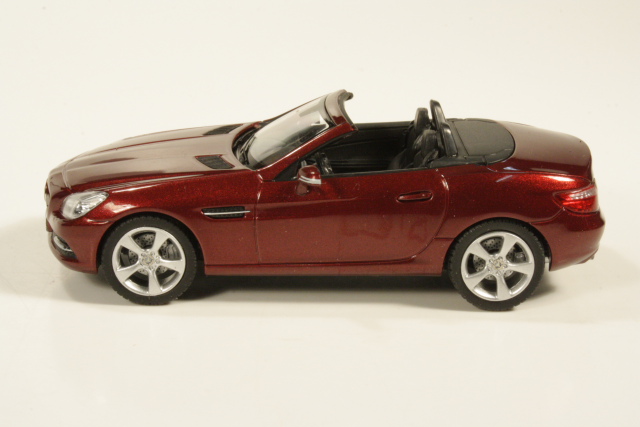 Mercedes SLK (R172) 2011, dark red