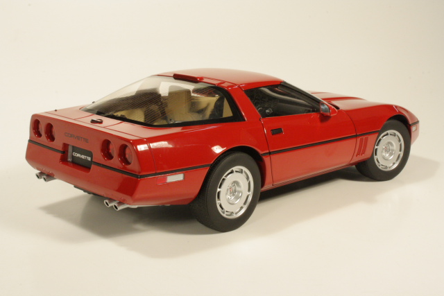 Chevrolet Corvette C4 1986, punainen
