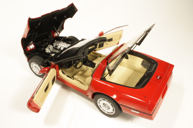 Chevrolet Corvette C4 1986, punainen
