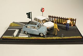 Diorama Incidente - Fiat Panda + Fiat 600 + 2 Personale